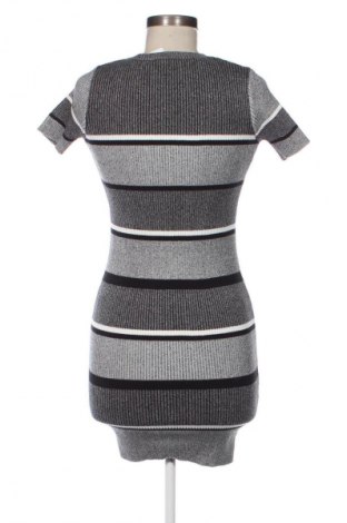 Šaty  Zara Knitwear, Velikost M, Barva Vícebarevné, Cena  49,00 Kč