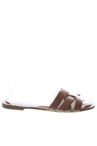 Pantofle Pull&Bear, Velikost 39, Barva Hnědá, Cena  809,00 Kč, #137016361