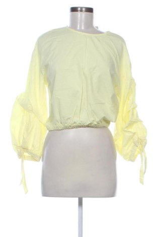 Damen Shirt Bershka, Größe M, Farbe Gelb, Preis 7,00 €, #137041161