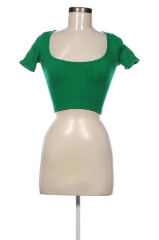 Damen Shirt Stradivarius, Größe XS, Farbe Grün, Preis € 9,99, #137065240