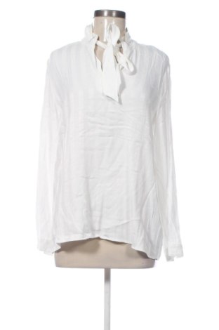 Дамска блуза Esprit, Размер M, Цвят Бял, Цена 8,69 €, #137103559