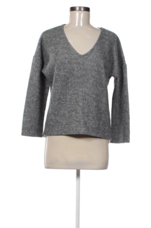 Bluză de femei Vero Moda, Mărime S, Culoare Gri, Preț 36,74 Lei, #137084095
