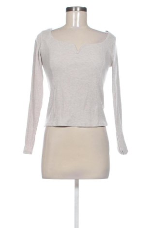 Дамска блуза Stradivarius, Размер XS, Цвят Екрю, Цена 8,38 €, #137107562