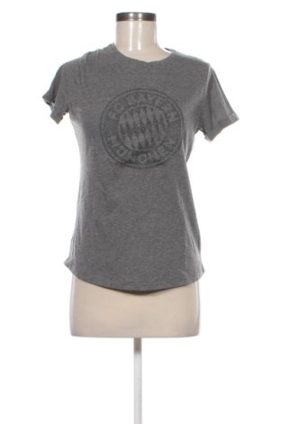 Damen T-Shirt FC Bayern Munchen, Größe M, Farbe Grau, Preis 12,99 €, #137068102