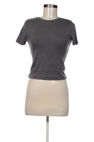 Tricou de femei Unbranded, Mărime L, Culoare Gri, Preț 88,99 Lei, #137092308