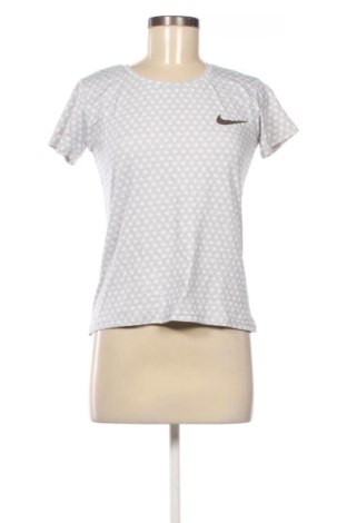 Дамска тениска Nike, Размер M, Цвят Многоцветен, Цена 20,00 €, #137141902