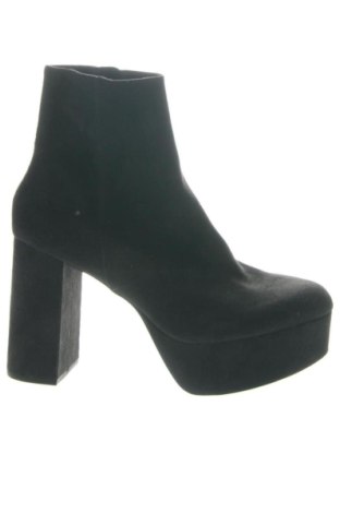 Damen Stiefeletten Pull&Bear, Größe 38, Farbe Schwarz, Preis € 35,21, #137078574