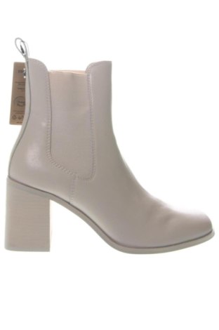 Női bokacsizma Steve Madden, Méret 40, Szín Ekrü
, Ár 52 519 Ft, #137105904
