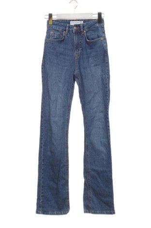 Дамски дънки Stradivarius, Размер XXS, Цвят Син, Цена 11,00 €, #137016525