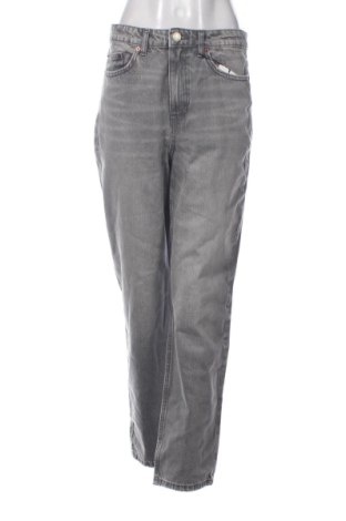 Blugi de femei Zara, Mărime M, Culoare Gri, Preț 192,00 Lei, #137035532