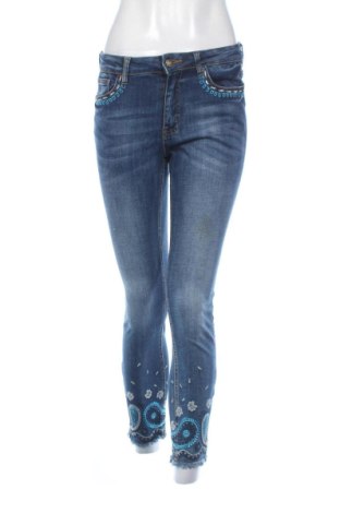 Blugi de femei Desigual, Mărime M, Culoare Albastru, Preț 228,99 Lei, #137047922