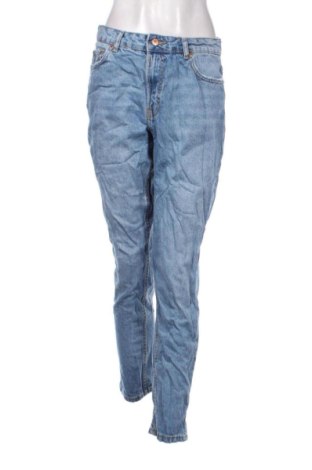 Дамски дънки Bershka, Размер L, Цвят Син, Цена 19,42 €, #137074887