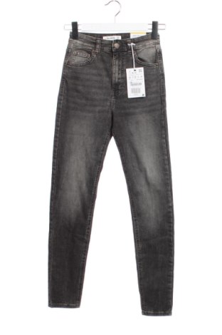 Γυναικείο Τζίν Pull&Bear, Μέγεθος XS, Χρώμα Γκρί, Τιμή 24,99 €, #137087433