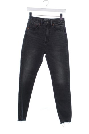 Damen Jeans Stradivarius, Größe XS, Farbe Grau, Preis € 10,99, #137118167