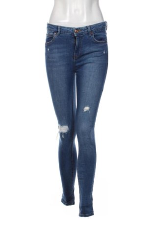 Dámske džínsy  Bershka, Veľkosť M, Farba Modrá, Cena  12,95 €, #137120568
