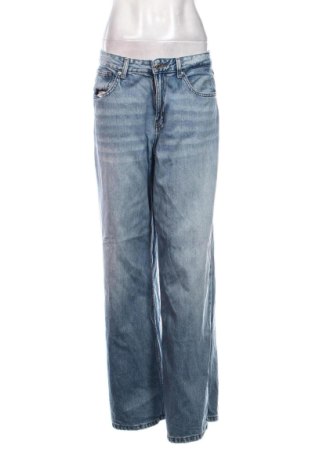 Dámské džíny  Bershka, Velikost L, Barva Modrá, Cena  461,00 Kč, #137131768
