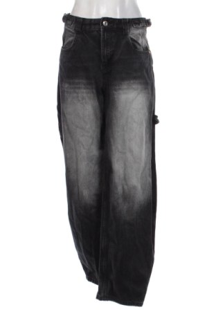 Дамски дънки Bershka, Размер M, Цвят Черен, Цена 15,00 €, #136921862