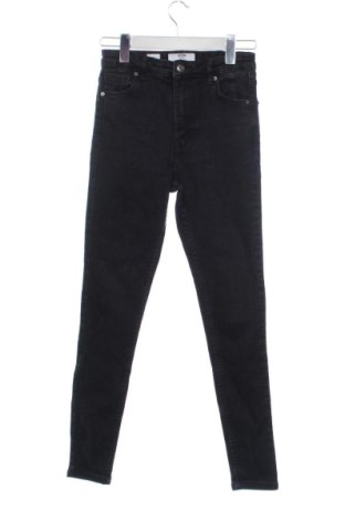 Дамски дънки Bershka, Размер XS, Цвят Черен, Цена 14,48 €, #137043071