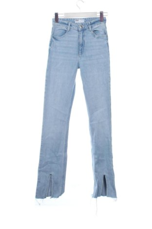 Damskie jeansy Bershka, Rozmiar XS, Kolor Niebieski, Cena 59,68 zł, #137108695
