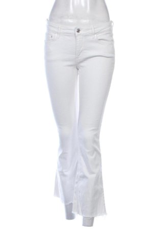 Blugi de femei Zara, Mărime M, Culoare Alb, Preț 68,24 Lei, #137124596