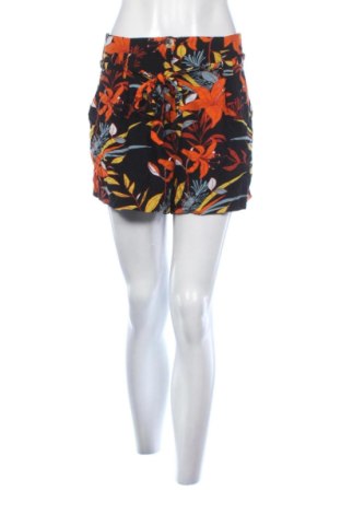 Дамски къс панталон Superdry, Размер L, Цвят Многоцветен, Цена 14,67 €, #136996874
