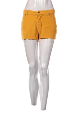 Pantaloni scurți de femei Gate Woman, Mărime L, Culoare Galben, Preț 36,74 Lei, #137014639