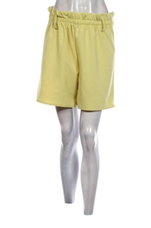 Pantaloni scurți de femei Boohoo, Mărime M, Culoare Galben, Preț 38,99 Lei, #137041946