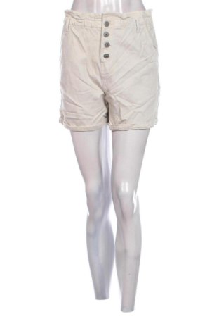 Pantaloni scurți de femei Jennyfer, Mărime S, Culoare Ecru, Preț 34,99 Lei, #137062695