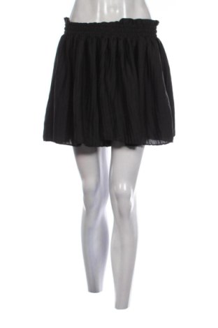 Pantaloni scurți de femei Zara, Mărime M, Culoare Negru, Preț 65,00 Lei, #137089990