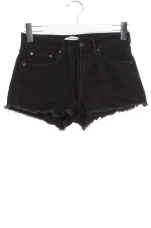 Dámske kraťasy  Pull&Bear, Veľkosť S, Farba Čierna, Cena  10,95 €, #137090744