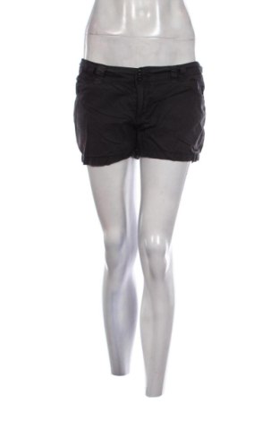 Pantaloni scurți de femei Tally Weijl, Mărime L, Culoare Negru, Preț 34,62 Lei, #137100697