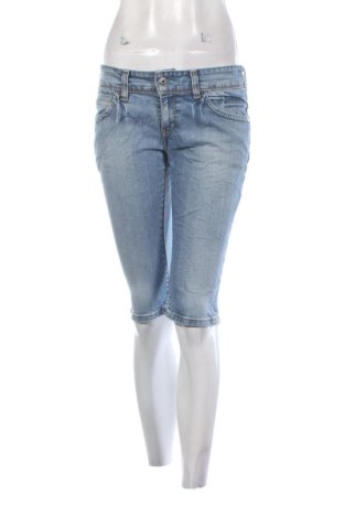 Γυναικείο κοντό παντελόνι Levi's, Μέγεθος M, Χρώμα Μπλέ, Τιμή 32,99 €, #137109486