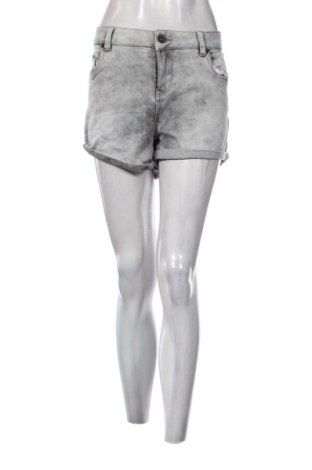 Pantaloni scurți de femei Cars, Mărime XL, Culoare Gri, Preț 59,99 Lei, #137121262