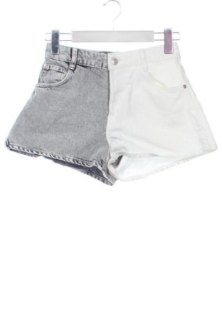 Pantaloni scurți de femei Bershka, Mărime XS, Culoare Multicolor, Preț 50,99 Lei, #137123649