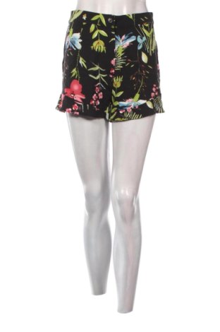 Pantaloni scurți de femei Urban Classics, Mărime S, Culoare Multicolor, Preț 57,74 Lei, #137132877
