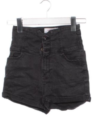 Pantaloni scurți de femei Jennyfer, Mărime XXS, Culoare Negru, Preț 41,99 Lei, #137132980