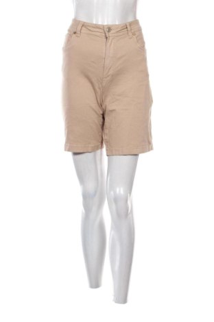 Pantaloni scurți de femei C&A, Mărime M, Culoare Bej, Preț 97,00 Lei, #137146393