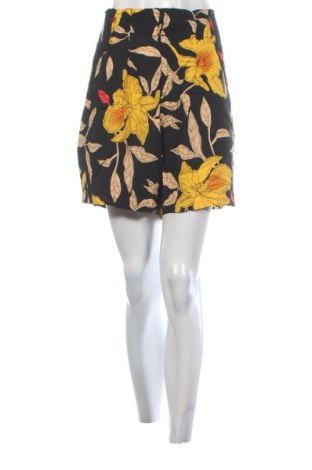 Pantaloni scurți de femei Formula, Mărime L, Culoare Multicolor, Preț 51,99 Lei, #137049644