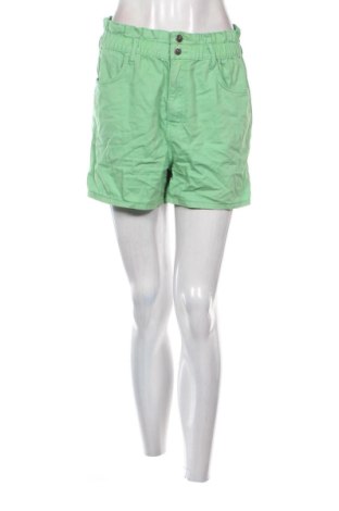 Pantaloni scurți de femei Sinsay, Mărime M, Culoare Verde, Preț 63,50 Lei, #137075382