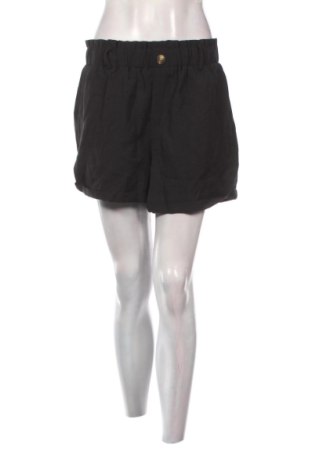 Дамски къс панталон Pull&Bear, Размер L, Цвят Черен, Цена 11,81 €, #137126387