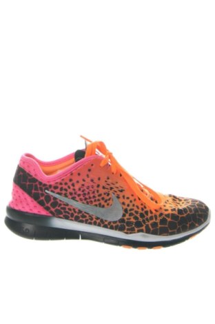 Дамски обувки Nike, Размер 35, Цвят Многоцветен, Цена 68,00 €, #137095031