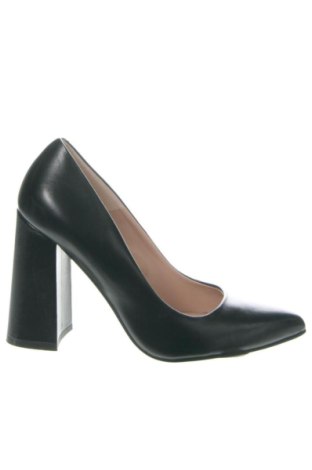 Дамски обувки Solo Femme, Размер 37, Цвят Черен, Цена 65,57 €, #137118491