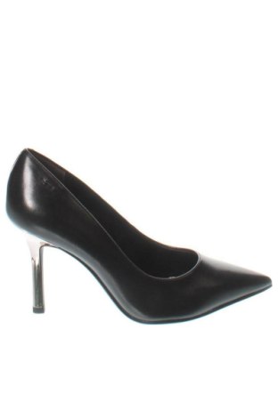Obuwie damskie Tamaris, Rozmiar 37, Kolor Czarny, Cena 323,99 zł, #137057410