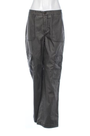 Дамски панталон Stradivarius, Размер L, Цвят Черен, Цена 15,40 €, #136998098