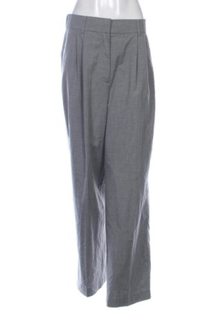Pantaloni de femei H&M, Mărime M, Culoare Gri, Preț 62,99 Lei, #137015421