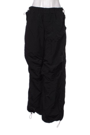 Pantaloni de femei Bershka, Mărime M, Culoare Negru, Preț 69,99 Lei, #137068307
