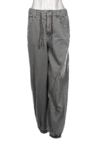 Dámske nohavice Bershka, Veľkosť M, Farba Sivá, Cena  13,00 €, #137068688