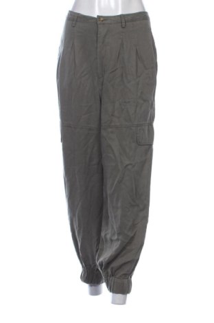 Pantaloni de femei Aqua, Mărime XL, Culoare Verde, Preț 228,33 Lei, #137079378
