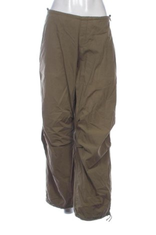 Dámske nohavice Pull&Bear, Veľkosť S, Farba Zelená, Cena  11,62 €, #137081889