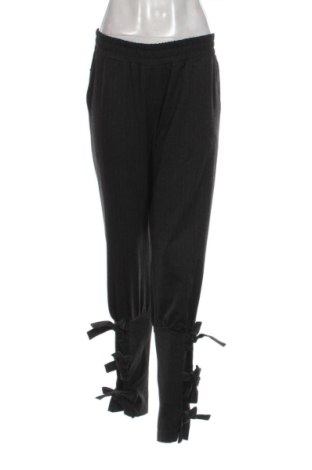 Pantaloni de femei Lola, Mărime M, Culoare Negru, Preț 57,74 Lei, #137104294